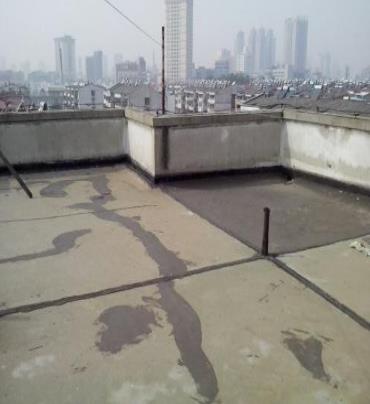 桂林市漏水维修 楼顶漏水是什么原因，楼顶漏水维修方法是什么?